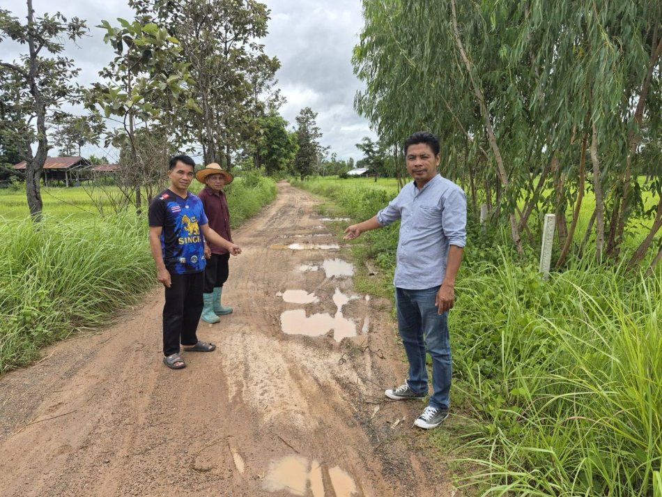  ลงพื้นที่สำรวจถนนชำรุด ดังนี้ 1.เส้นทางบ้านโนนหมากเดือยไปบ้านห้วยปอ 2. เส้นทางบ้านโนนหมากเดือยไปบ้านสมพรรัตน์  3. เส้นทางบ้านโนนหมากเดือยไปบ้านโนนจิก 